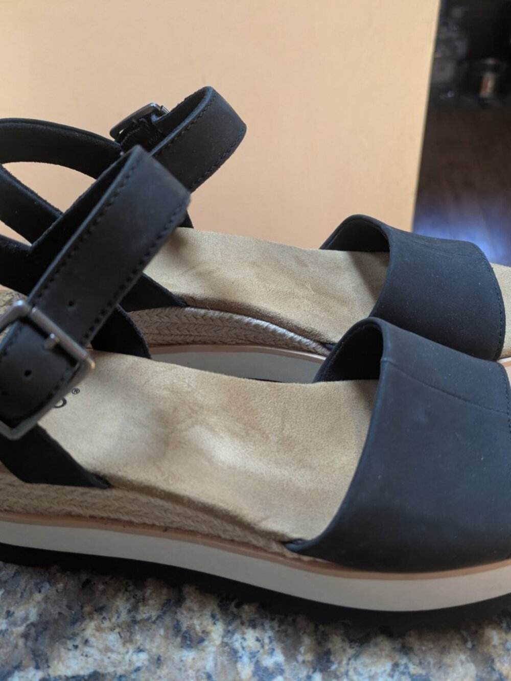 TOMS Diana Black Leather Sandal Wedge size 9, practially new!